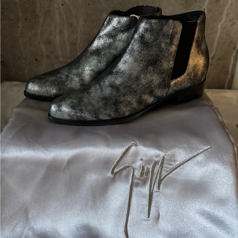 Giuseppe Zanotti Silver Leather Ankle Boots